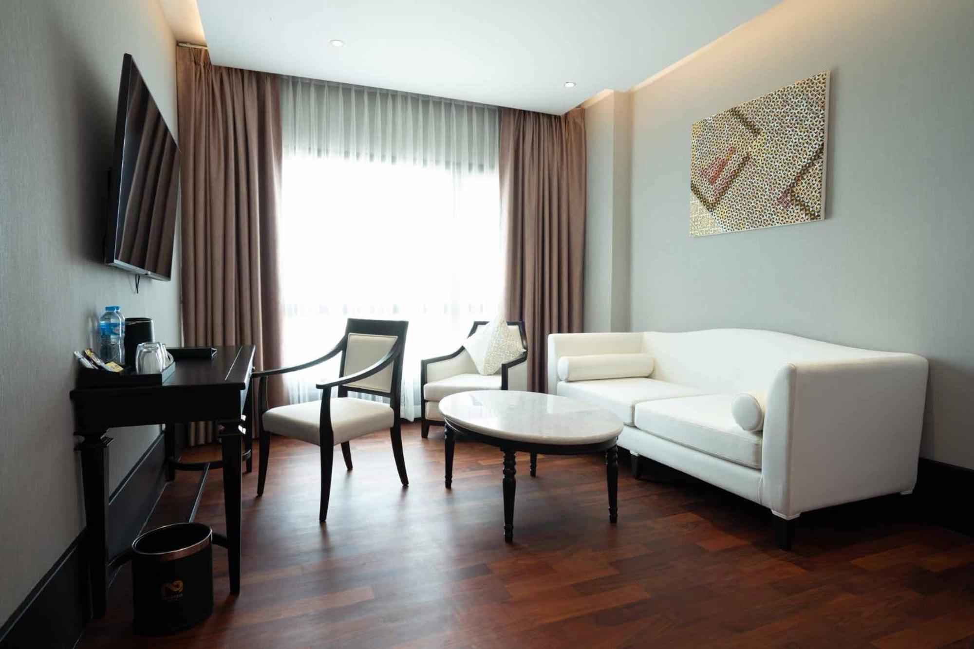Mintra Hotel Vientiane Esterno foto